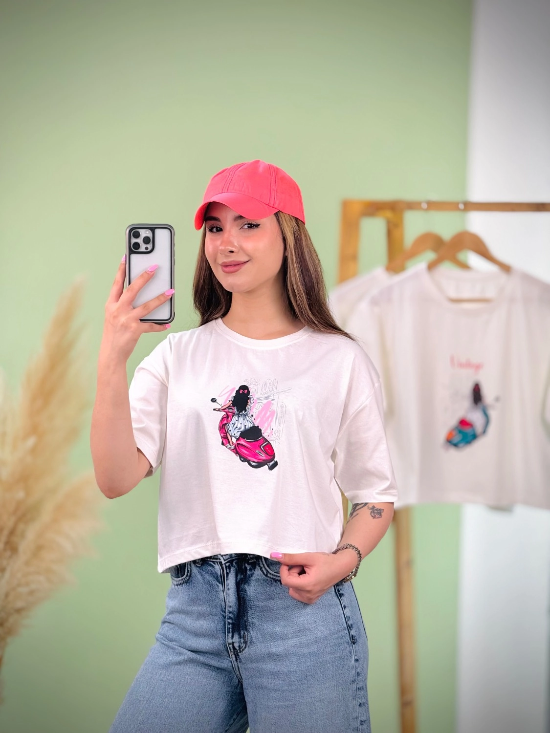 IMG_9233 کراپ پنبه نخ 28 BMS طرح دختر موتورسوار ( پک 3 عددی ) – Rt – شناسه 00211005 - تصویر 1