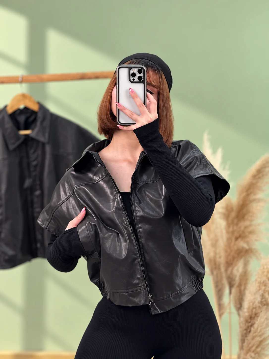 Mirror Selfie in a Black Leather Ensemble وست پایین کشدار ( رنگ قهوه ای ) - (عمده پک 3 عددی) - nz - شناسه 00217005 - تصویر 1